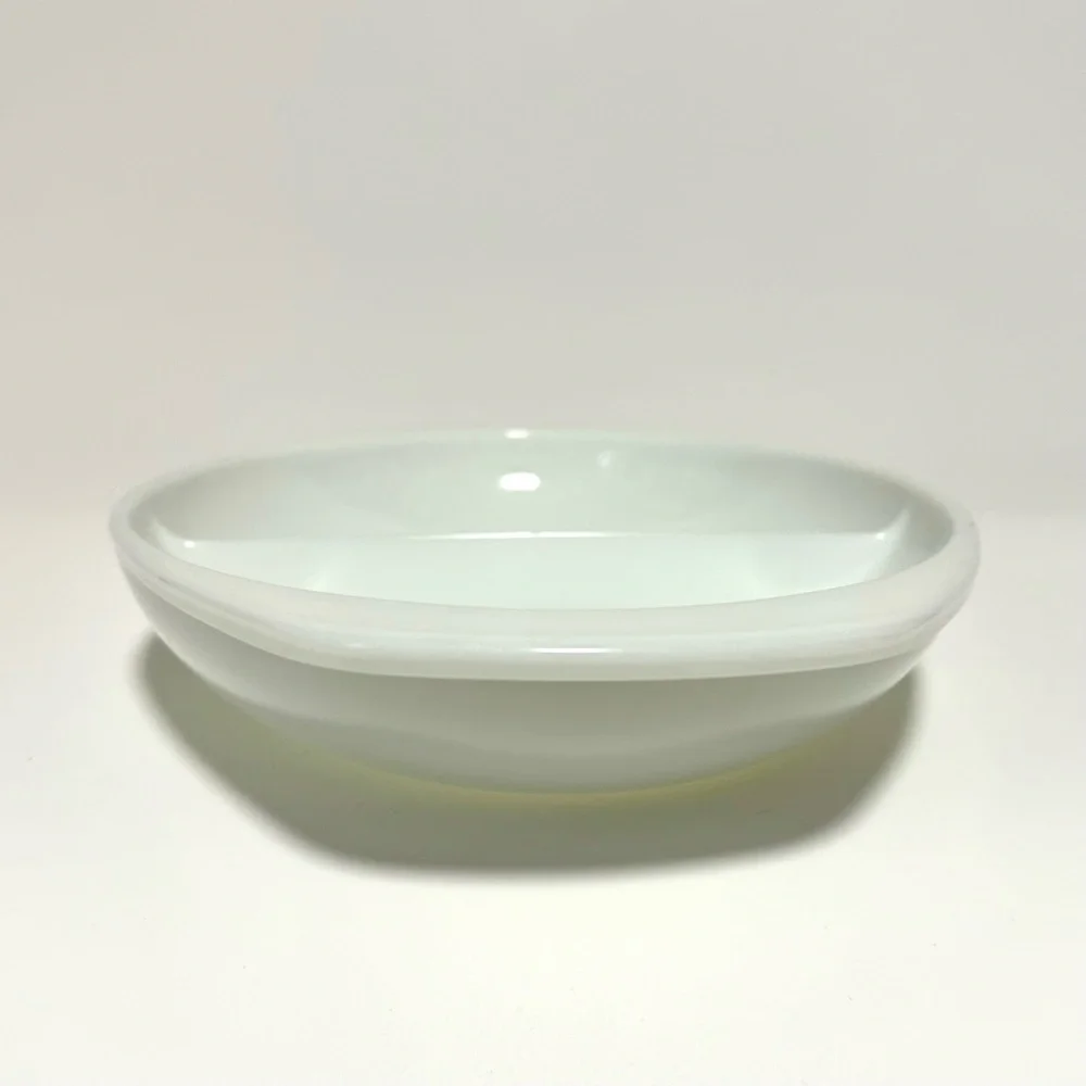 PYREX Vintage 1.5 Qt Milk Glass Divided Oval Baking Dish #1063 USA 14